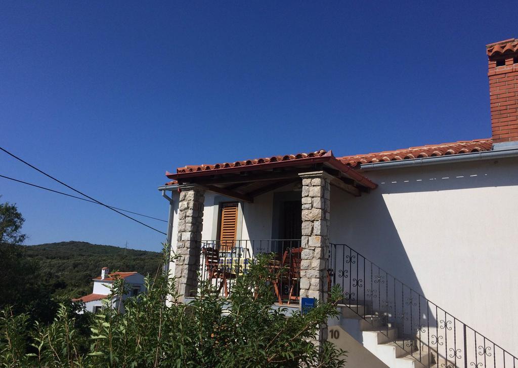 Apartments Vodaric Loznati Cres Exterior photo